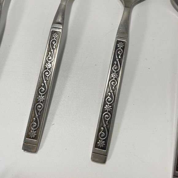 Lot of 10 Oneida Spanish Court Stainless Teaspoon 6 1/8 In Vtg Flatware - Picture 4 of 7